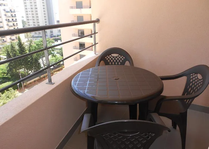 Apartment T0 Da Rocha