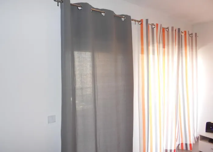 T0 Da Rocha Apartment