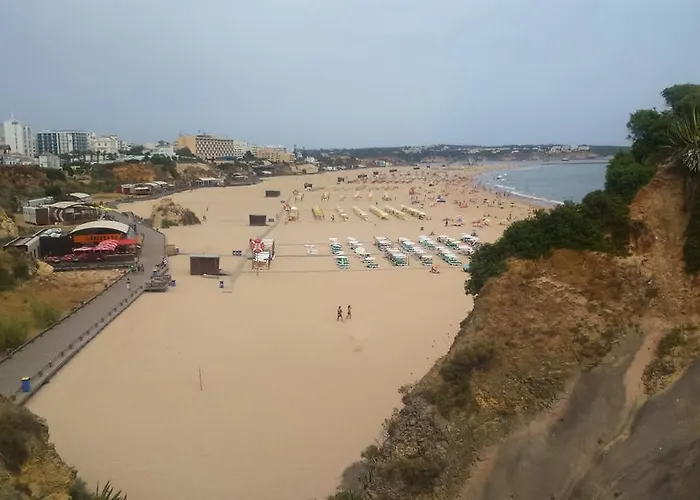 T0 Da Rocha Apartment